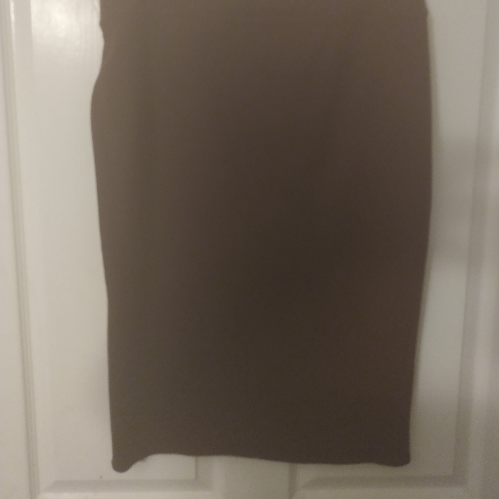 Size large skurt